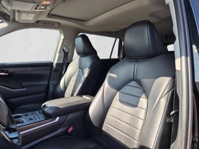 2021 Toyota Highlander XLE AWD (Natl)