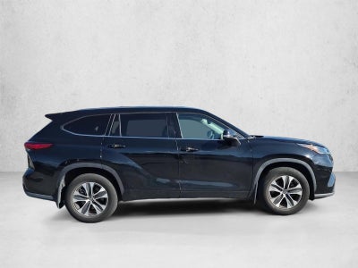 2021 Toyota Highlander XLE AWD (Natl)