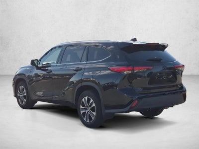2021 Toyota Highlander XLE AWD (Natl)