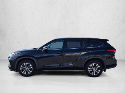 2021 Toyota Highlander XLE AWD (Natl)