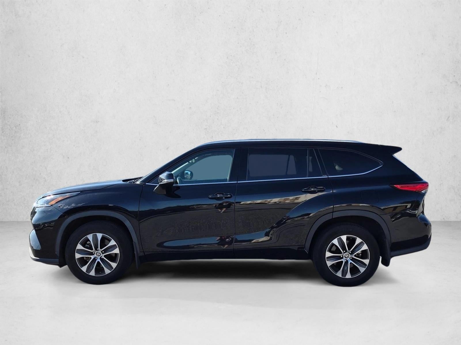 2021 Toyota Highlander XLE AWD (Natl)