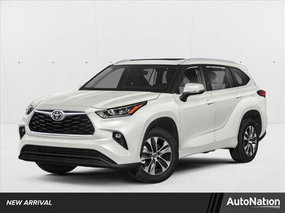 2022 Toyota Highlander XLE AWD (Natl)