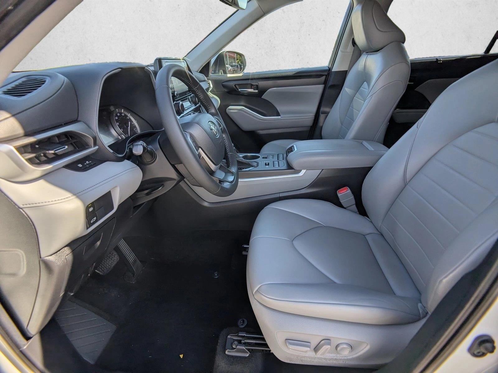 2022 Toyota Highlander XLE AWD (Natl)