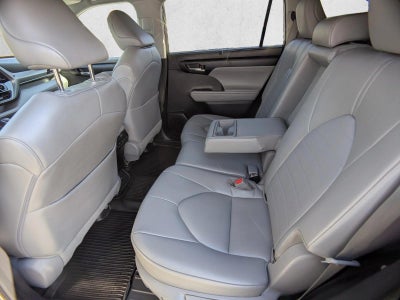 2022 Toyota Highlander XLE AWD (Natl)