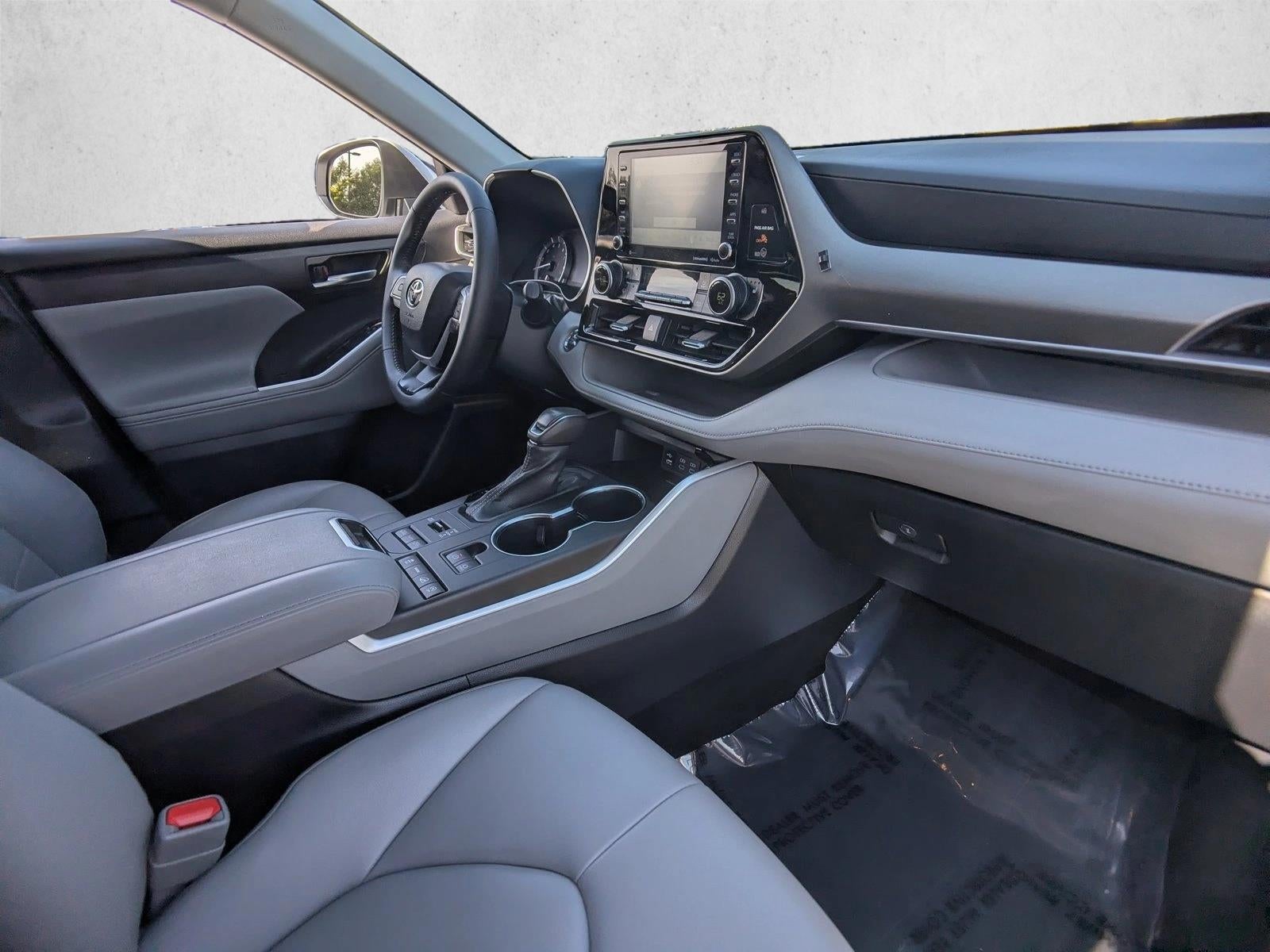 2022 Toyota Highlander XLE AWD (Natl)