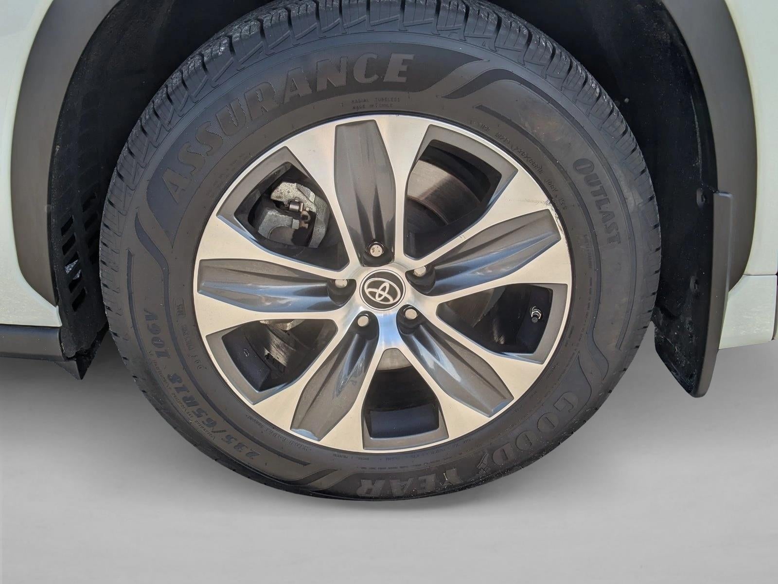 2022 Toyota Highlander XLE AWD (Natl)