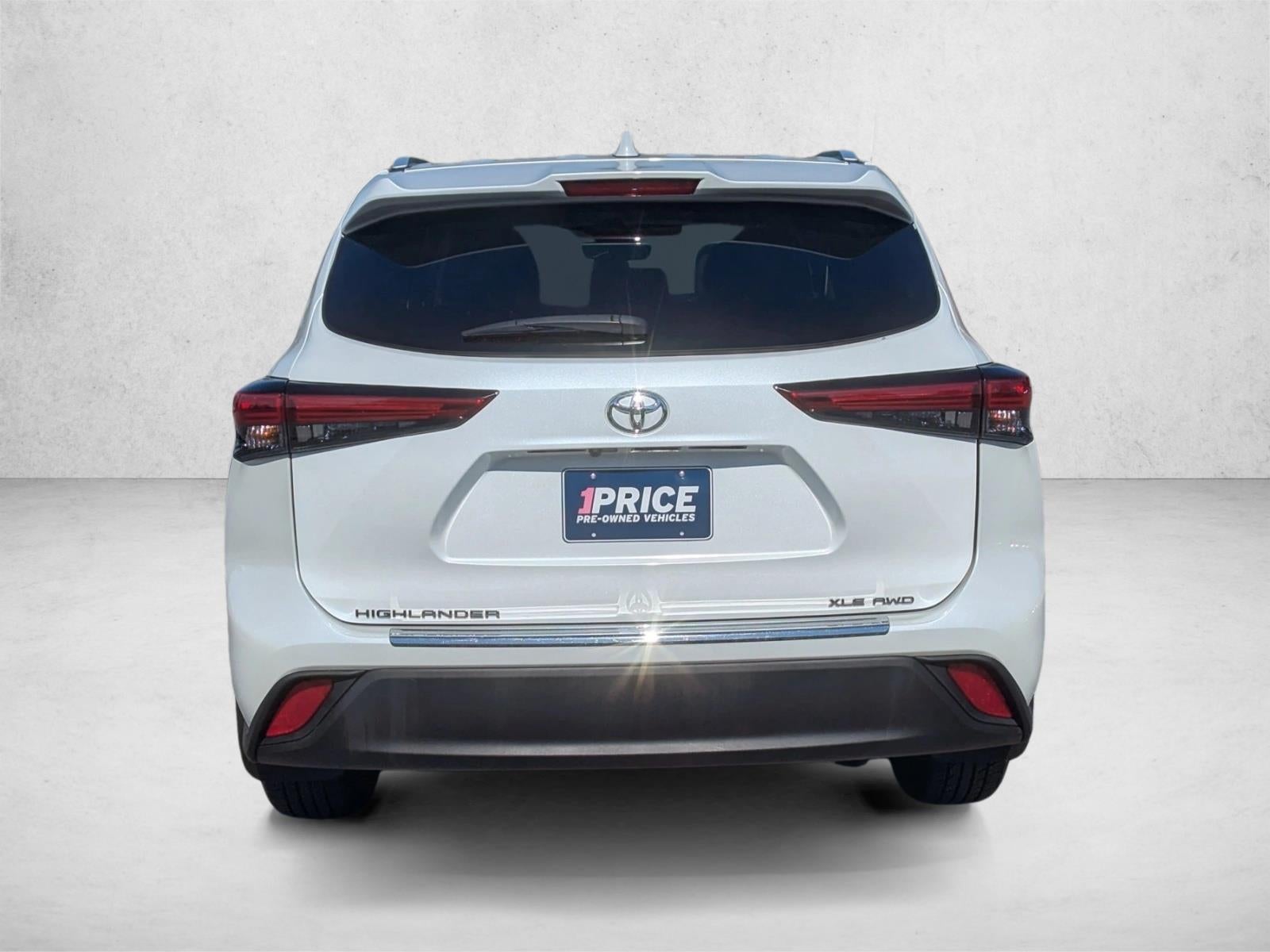 2022 Toyota Highlander XLE AWD (Natl)