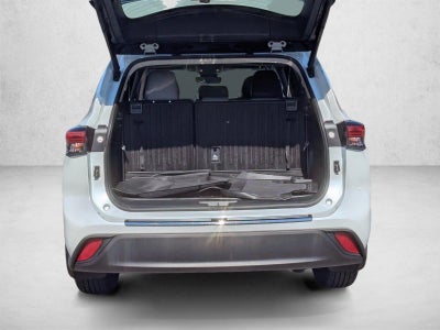 2022 Toyota Highlander XLE AWD (Natl)