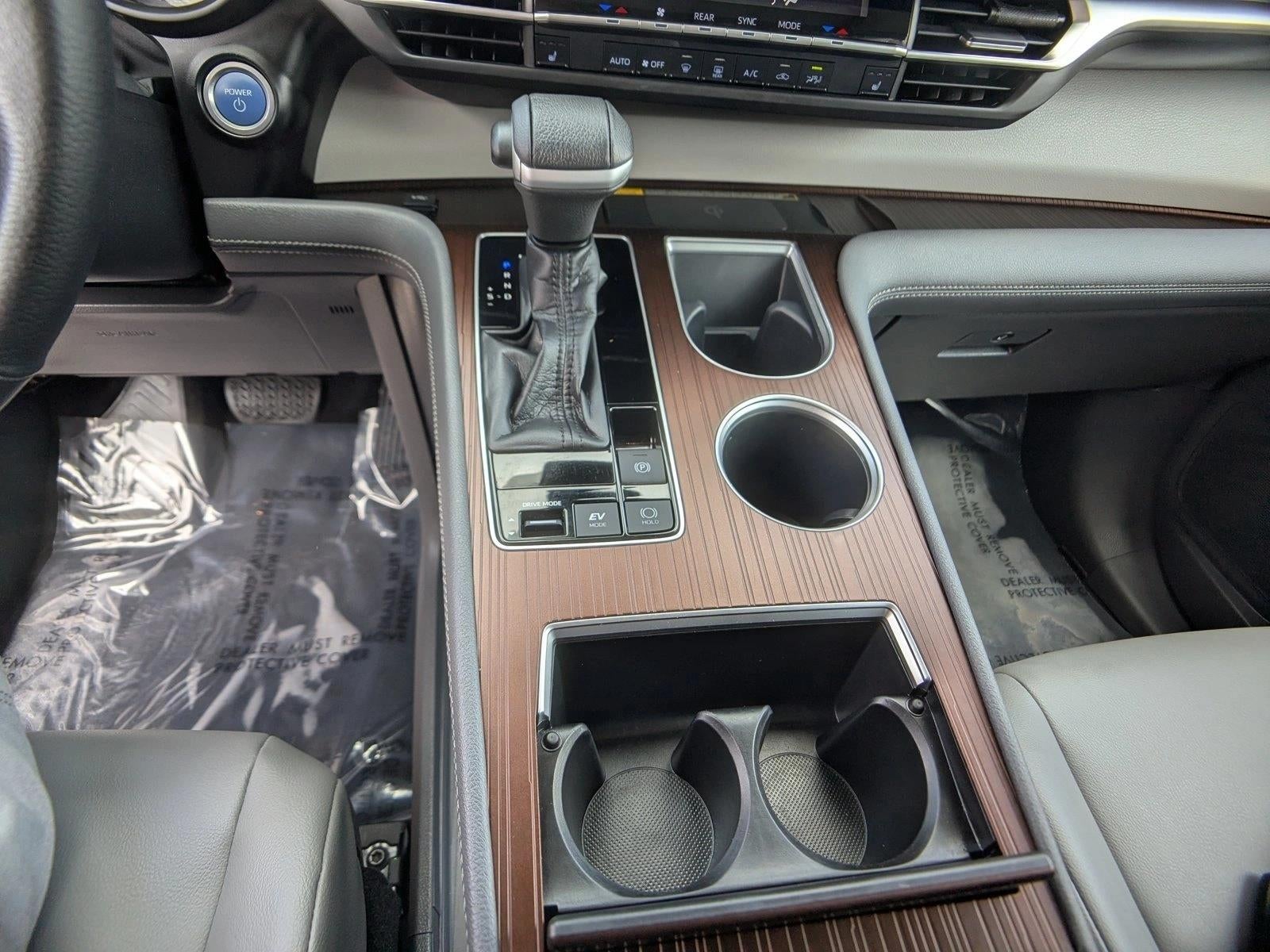 2021 Toyota Sienna XLE FWD 7-Passenger (Natl)