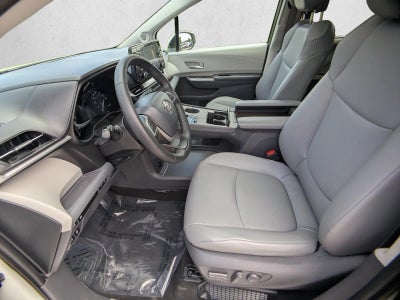 2021 Toyota Sienna XLE FWD 7-Passenger (Natl)