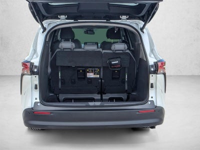 2021 Toyota Sienna XLE FWD 7-Passenger (Natl)