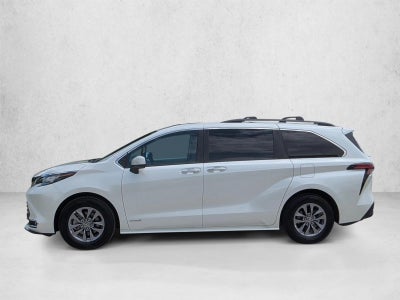 2021 Toyota Sienna XLE FWD 7-Passenger (Natl)