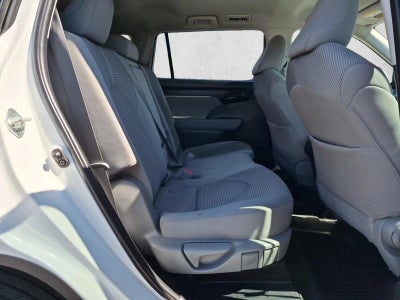 2023 Toyota Highlander LE FWD (Natl)