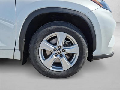 2023 Toyota Highlander LE FWD (Natl)