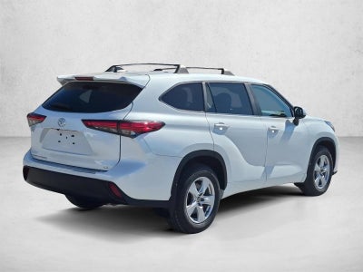 2023 Toyota Highlander LE FWD (Natl)