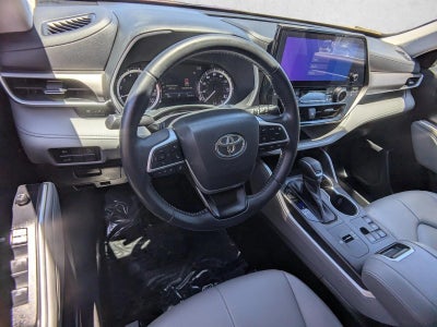 2023 Toyota Highlander XLE FWD (Natl)