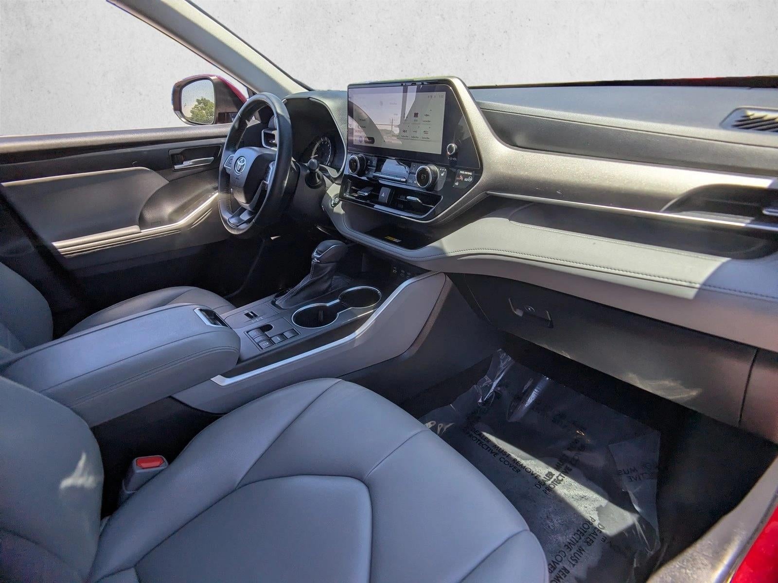 2023 Toyota Highlander XLE FWD (Natl)