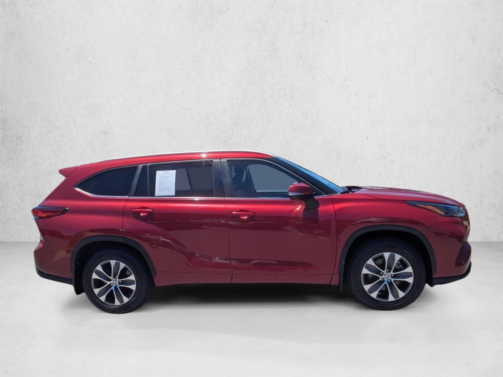 2023 Toyota Highlander XLE FWD (Natl)