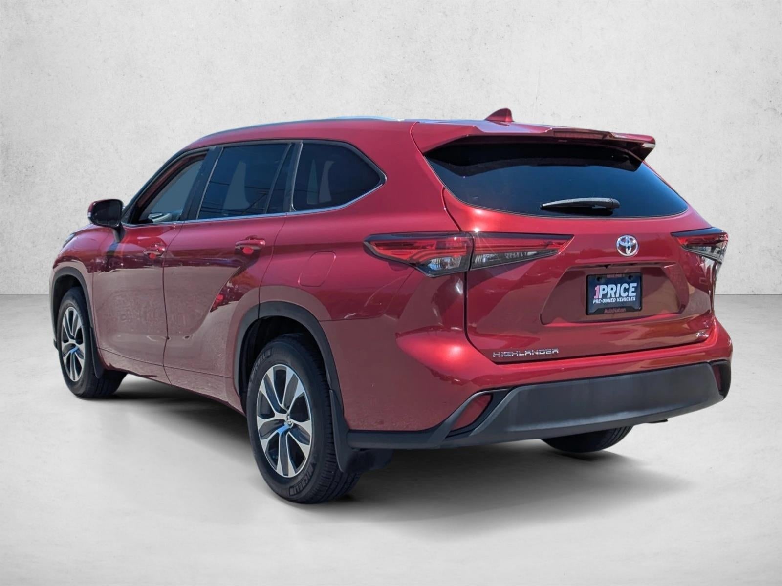 2023 Toyota Highlander XLE FWD (Natl)