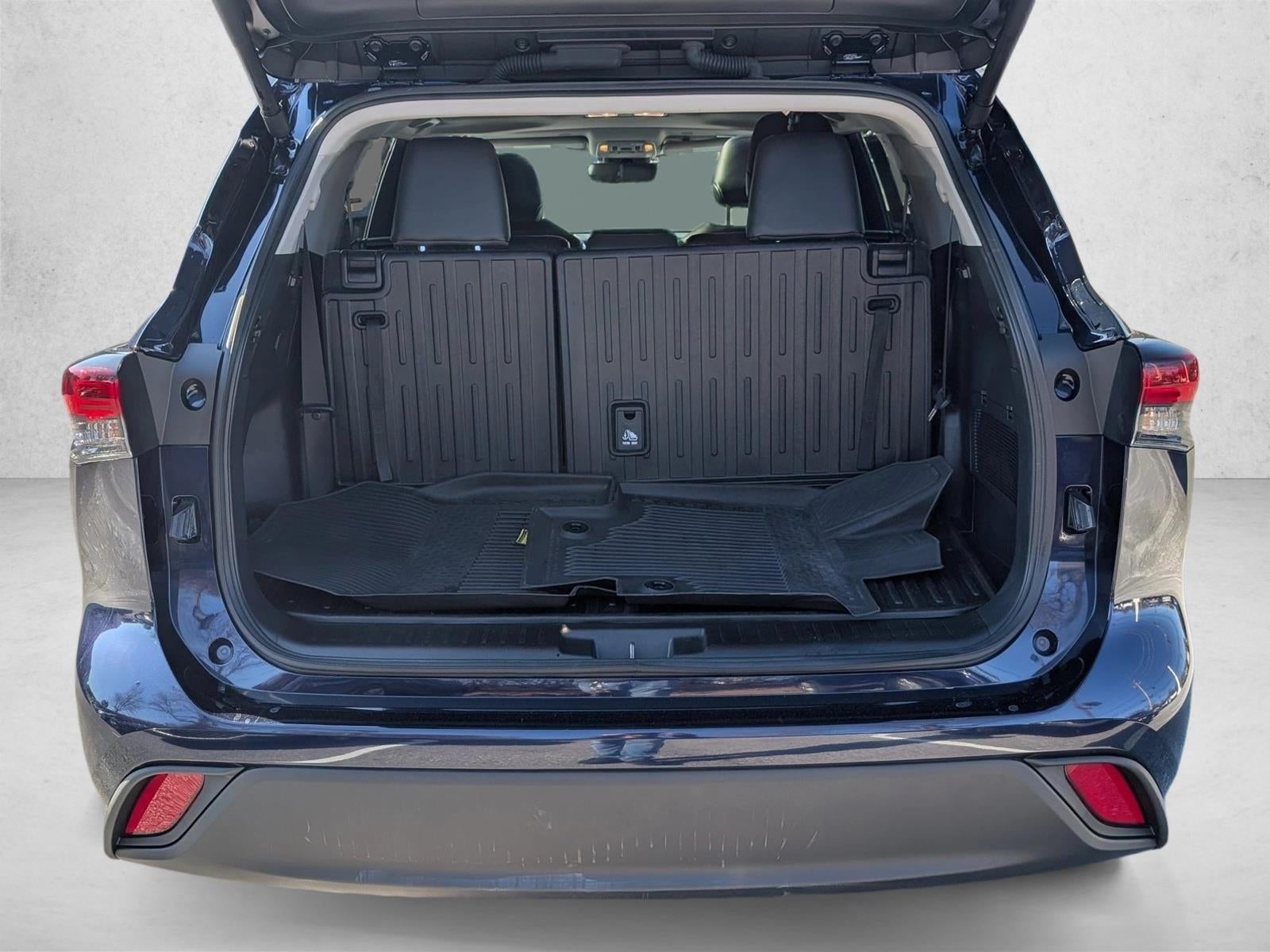 2025 Toyota Highlander XLE AWD (Natl)