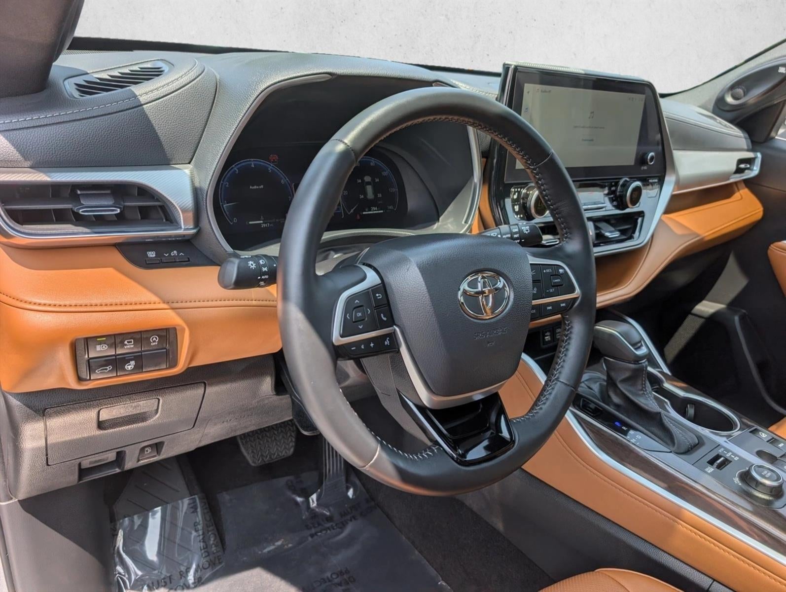 2025 Toyota Highlander Platinum AWD (Natl)