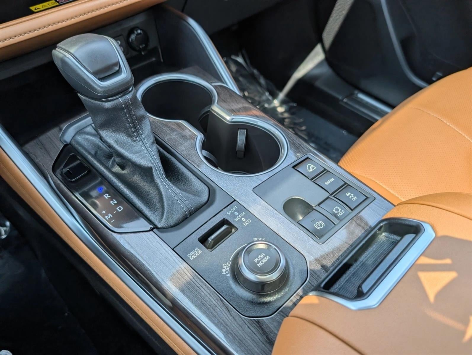 2025 Toyota Highlander Platinum AWD (Natl)