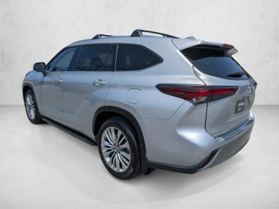 2025 Toyota Highlander Platinum AWD (Natl)