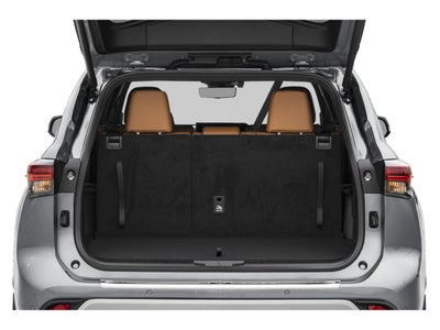 2025 Toyota Highlander Platinum AWD (Natl)