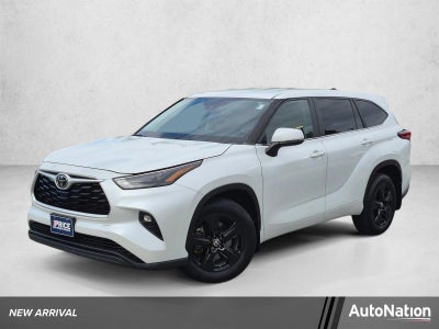 2023 Toyota Highlander LE AWD (SE)