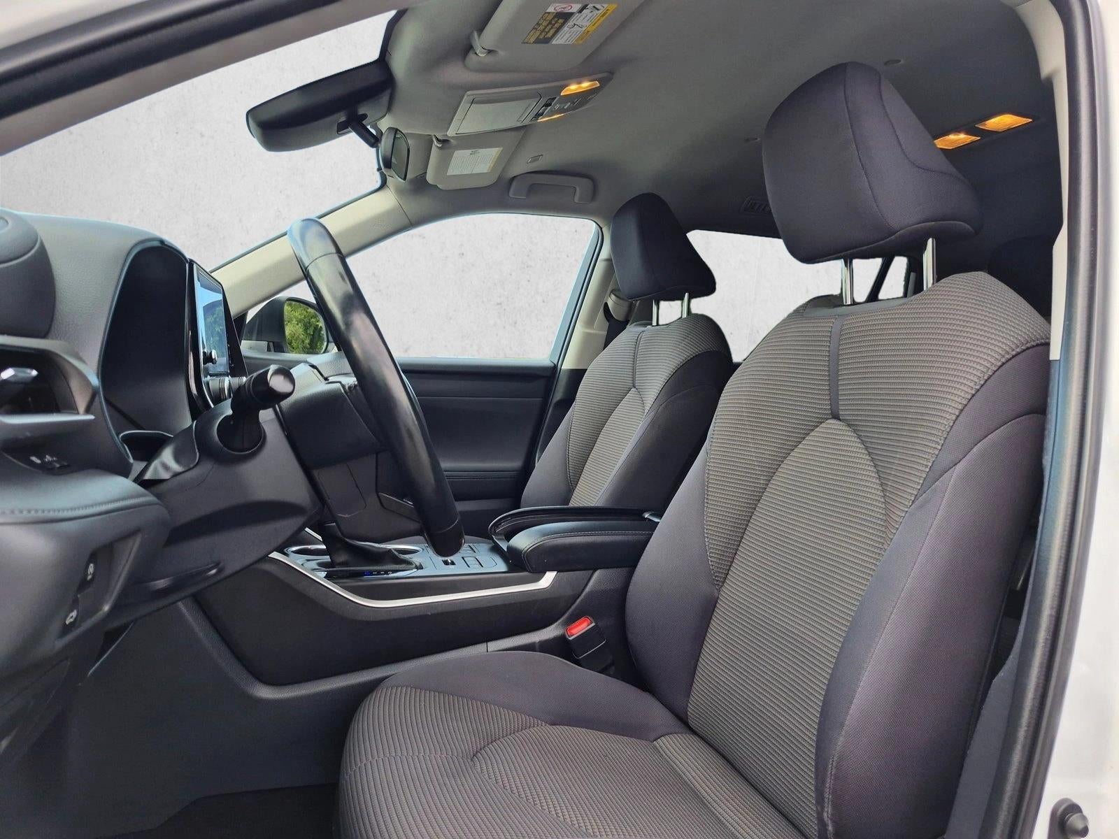 2023 Toyota Highlander LE AWD (SE)