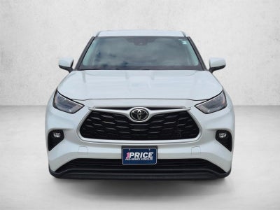 2023 Toyota Highlander LE AWD (SE)