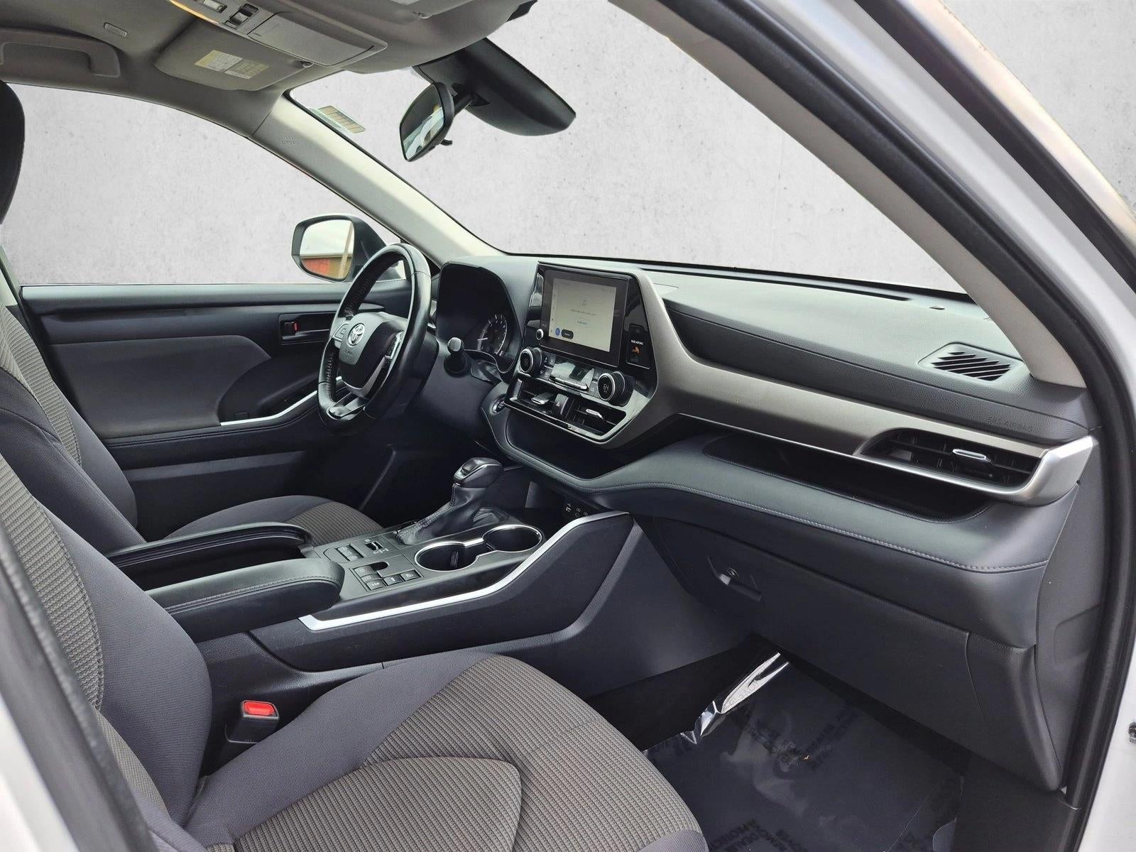 2023 Toyota Highlander LE AWD (SE)