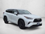 2023 Toyota Highlander LE AWD (SE)