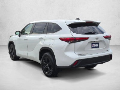 2023 Toyota Highlander LE AWD (SE)