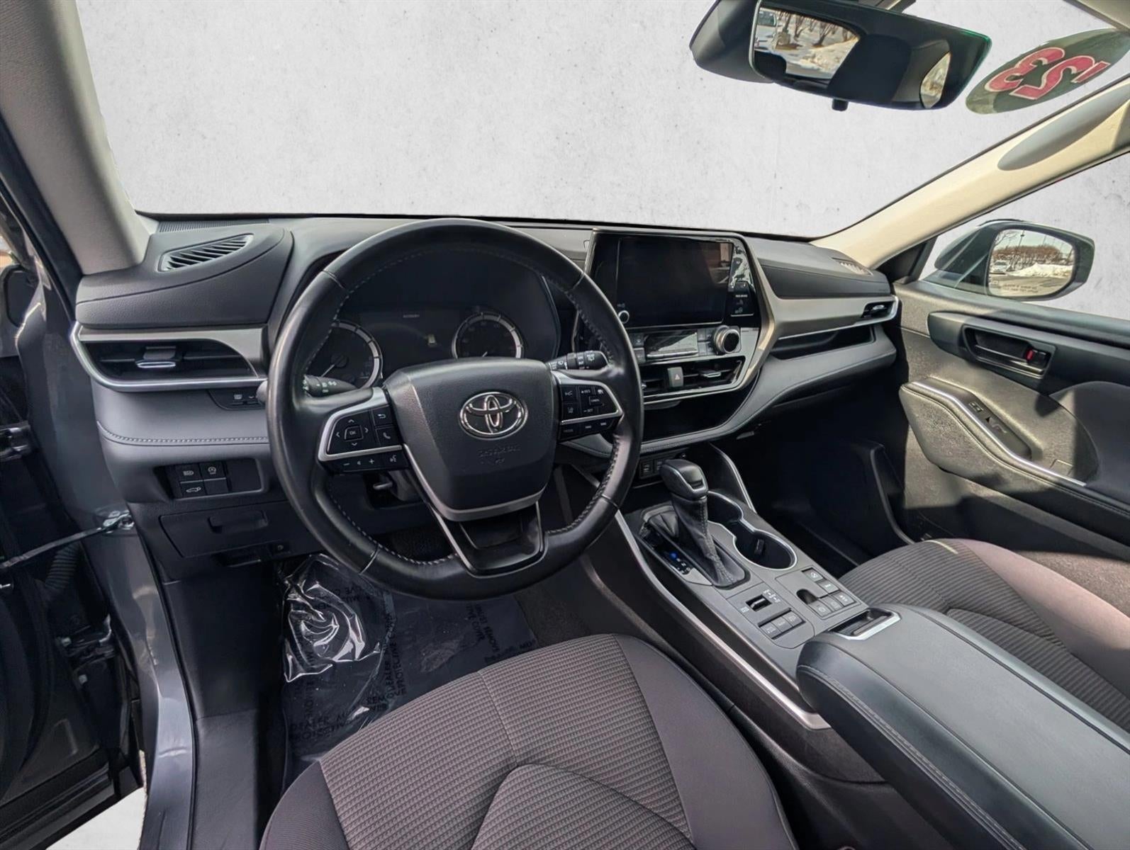 2023 Toyota Highlander LE AWD (Natl)