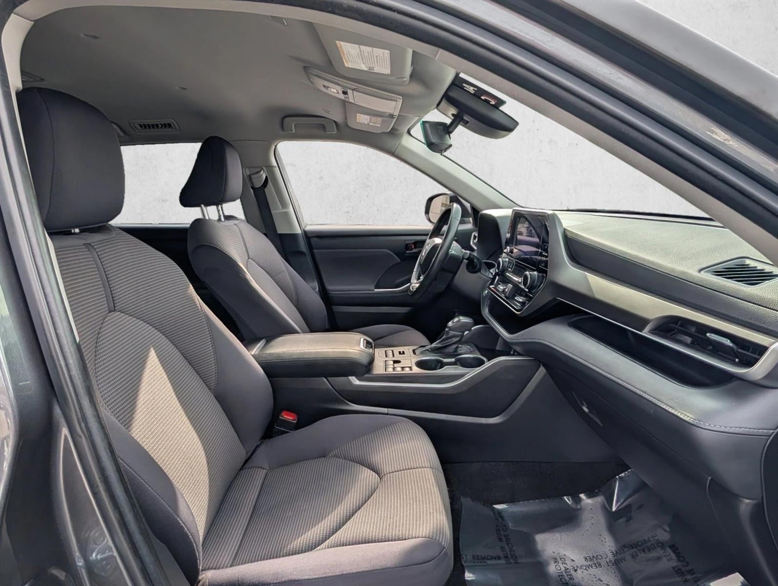 2023 Toyota Highlander LE AWD (Natl)