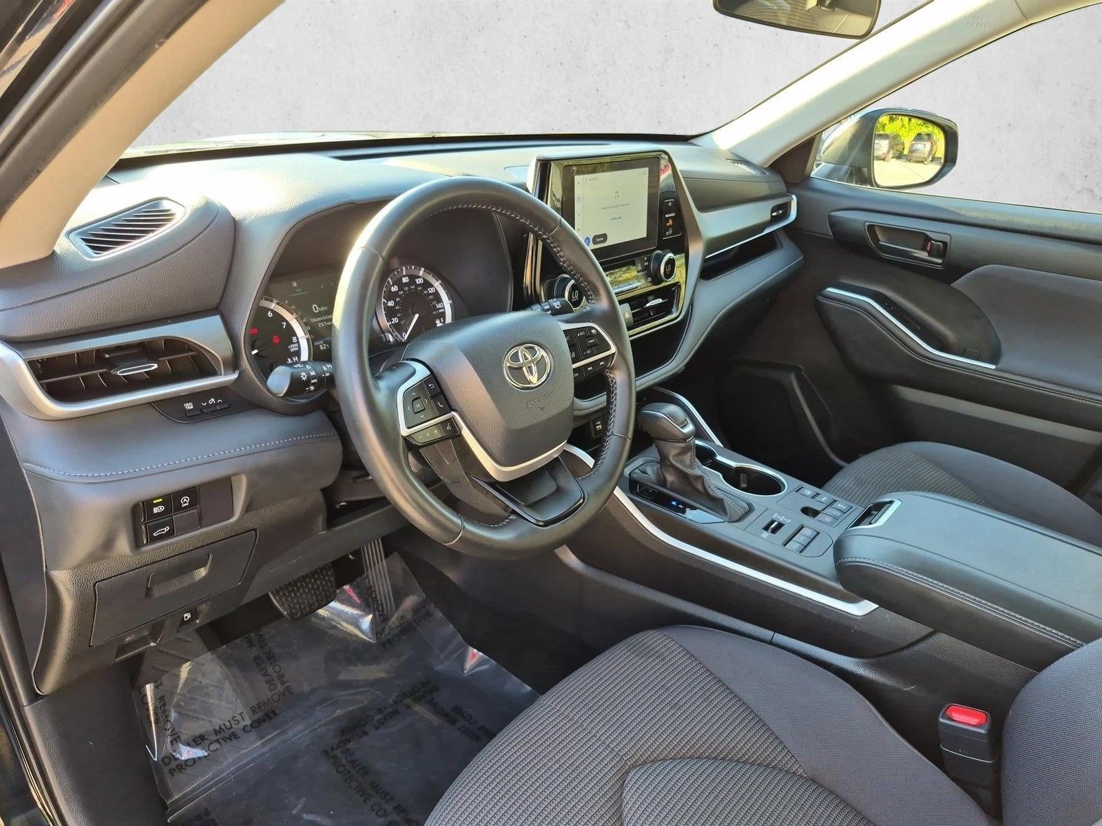 2024 Toyota Highlander LE AWD (Natl)