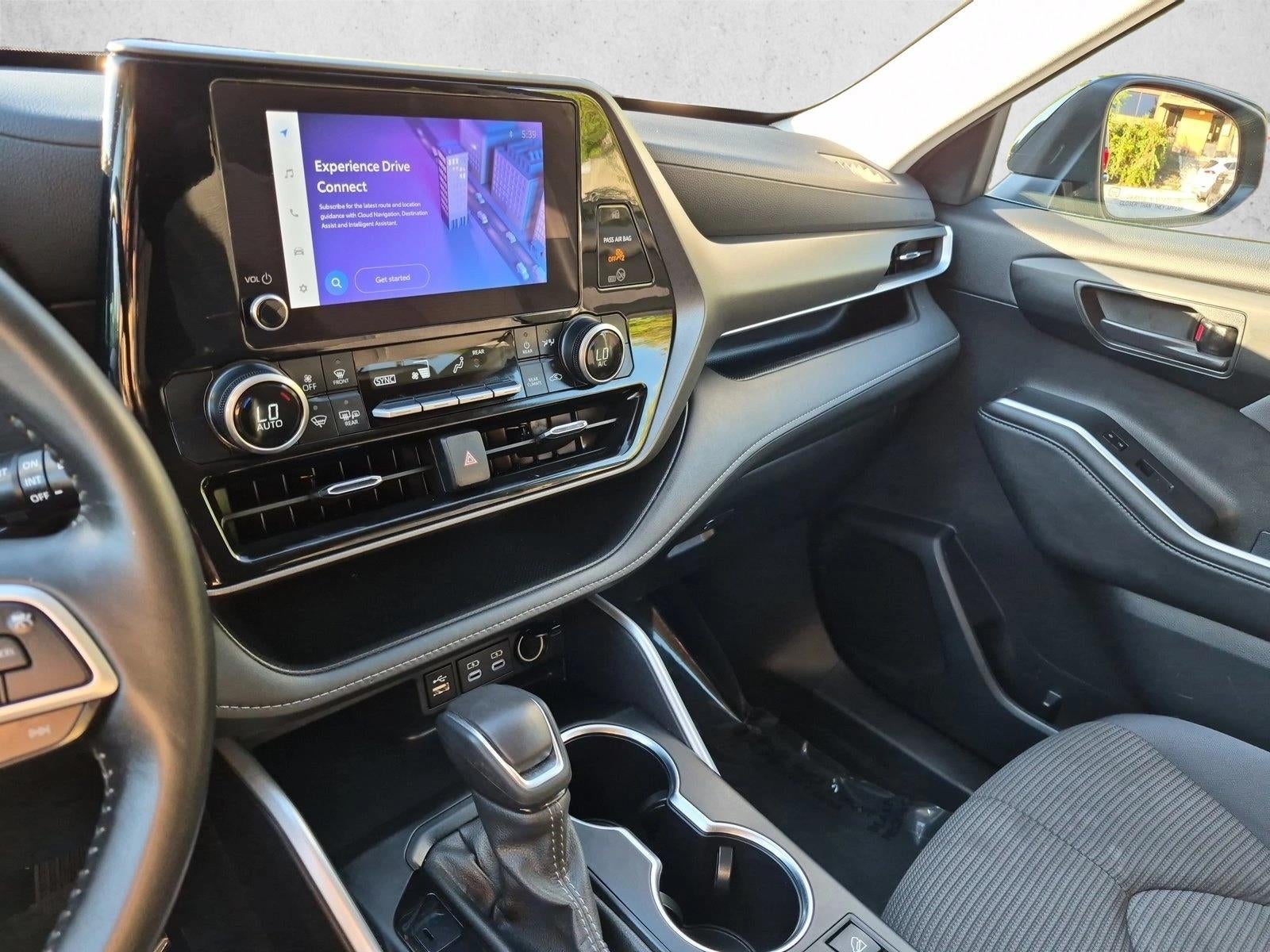 2024 Toyota Highlander LE AWD (Natl)