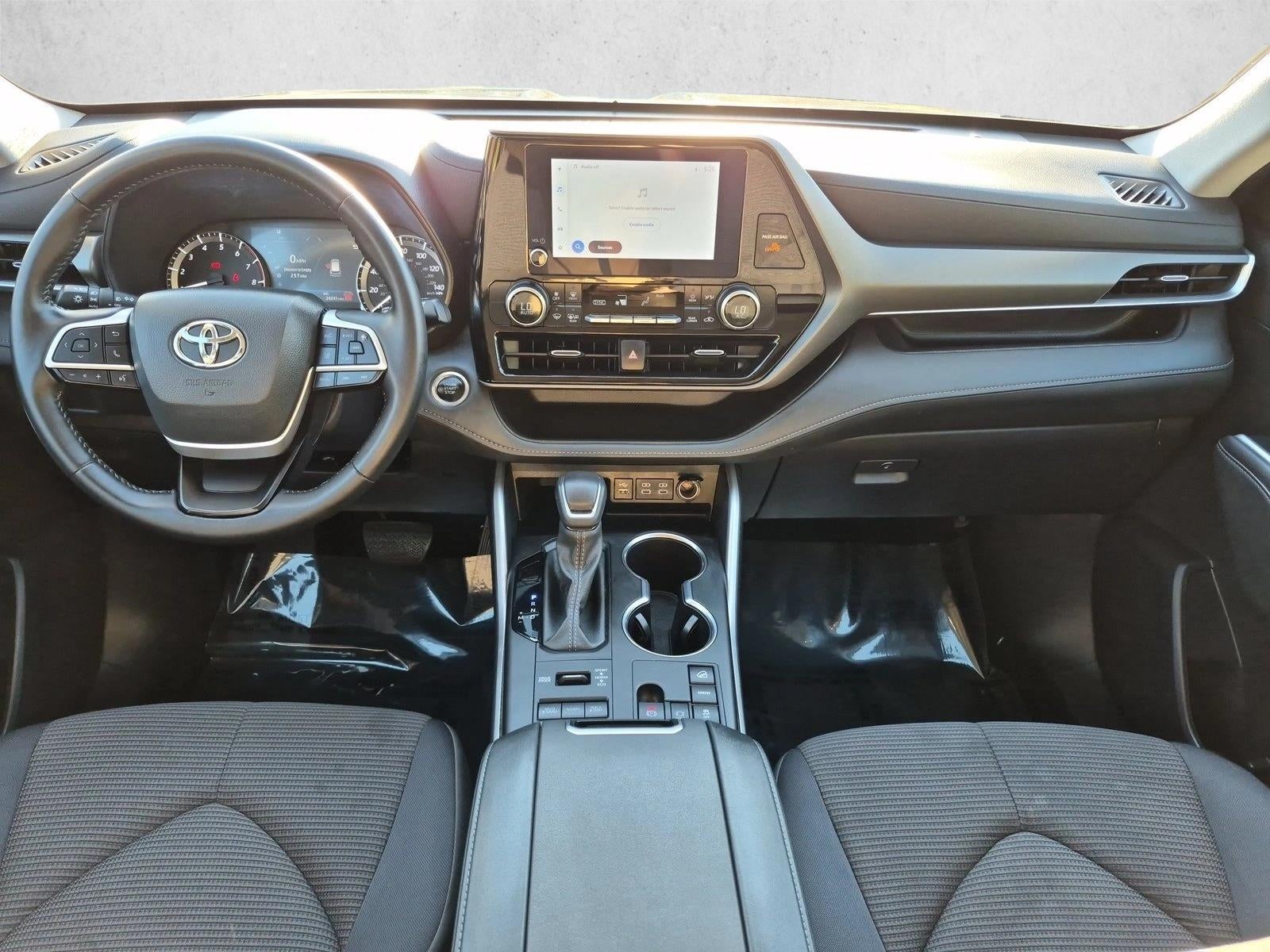2024 Toyota Highlander LE AWD (Natl)