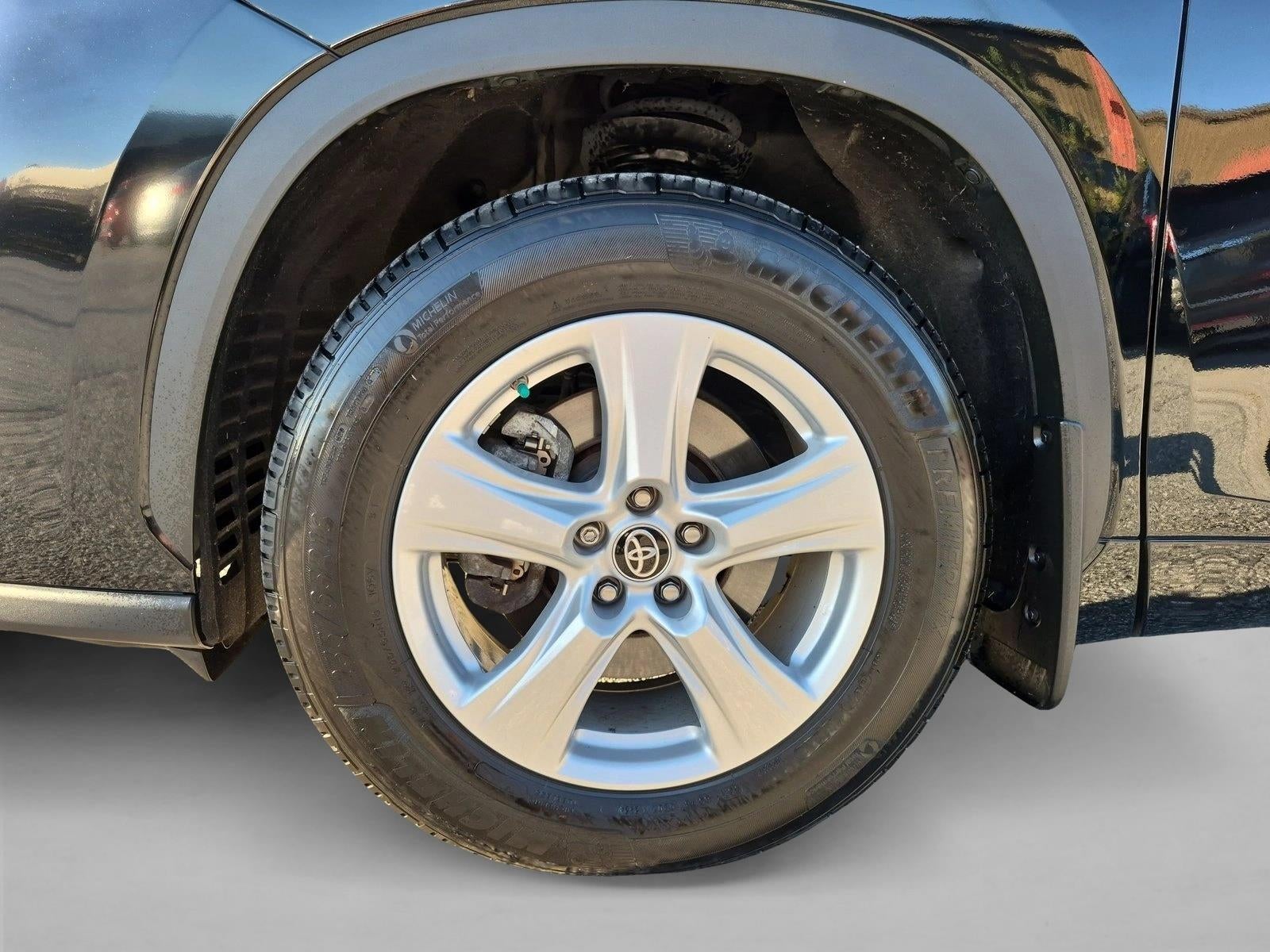 2024 Toyota Highlander LE AWD (Natl)