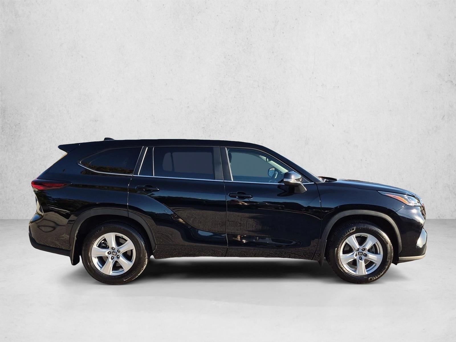 2024 Toyota Highlander LE AWD (Natl)