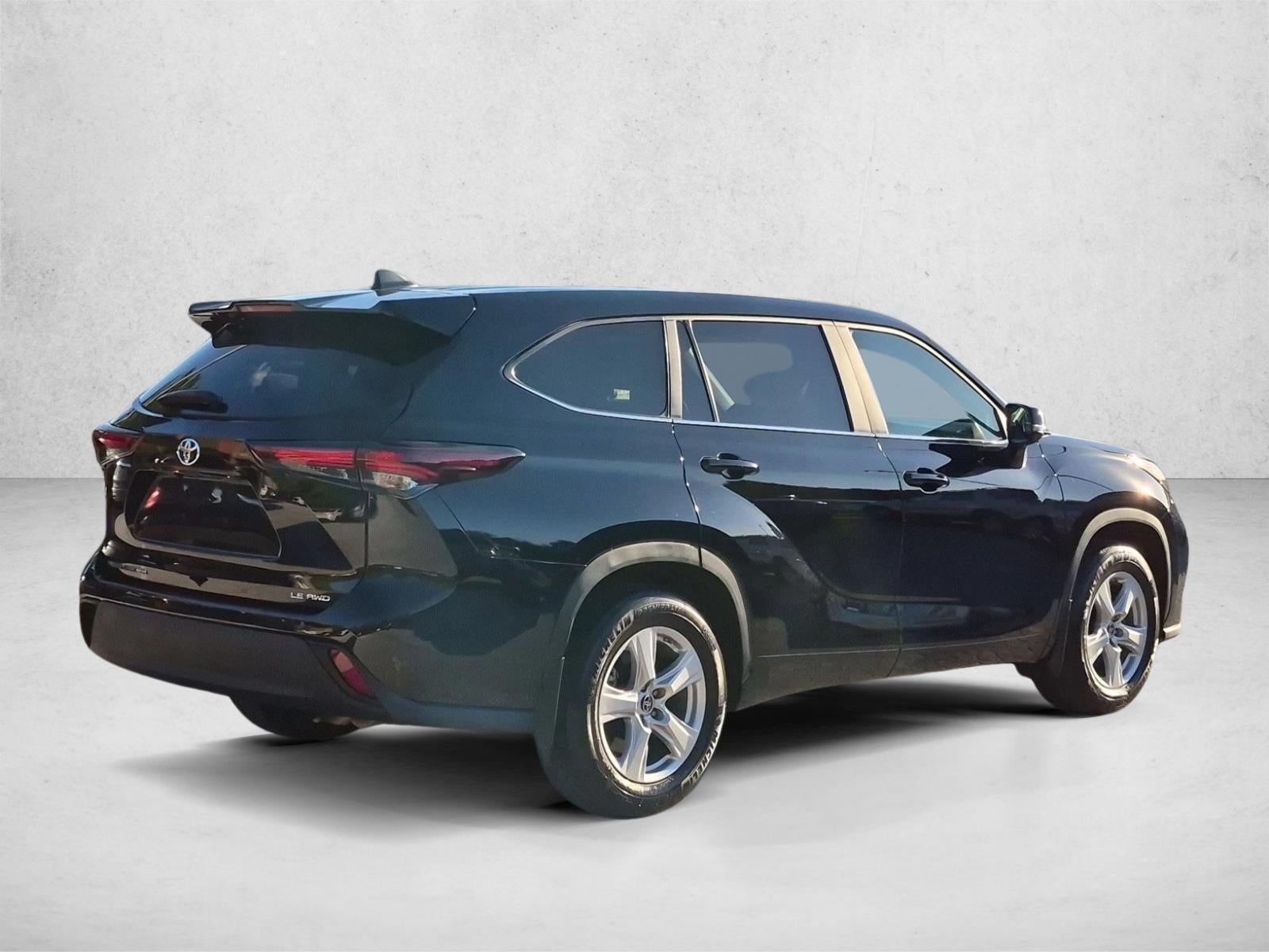 2024 Toyota Highlander LE AWD (Natl)