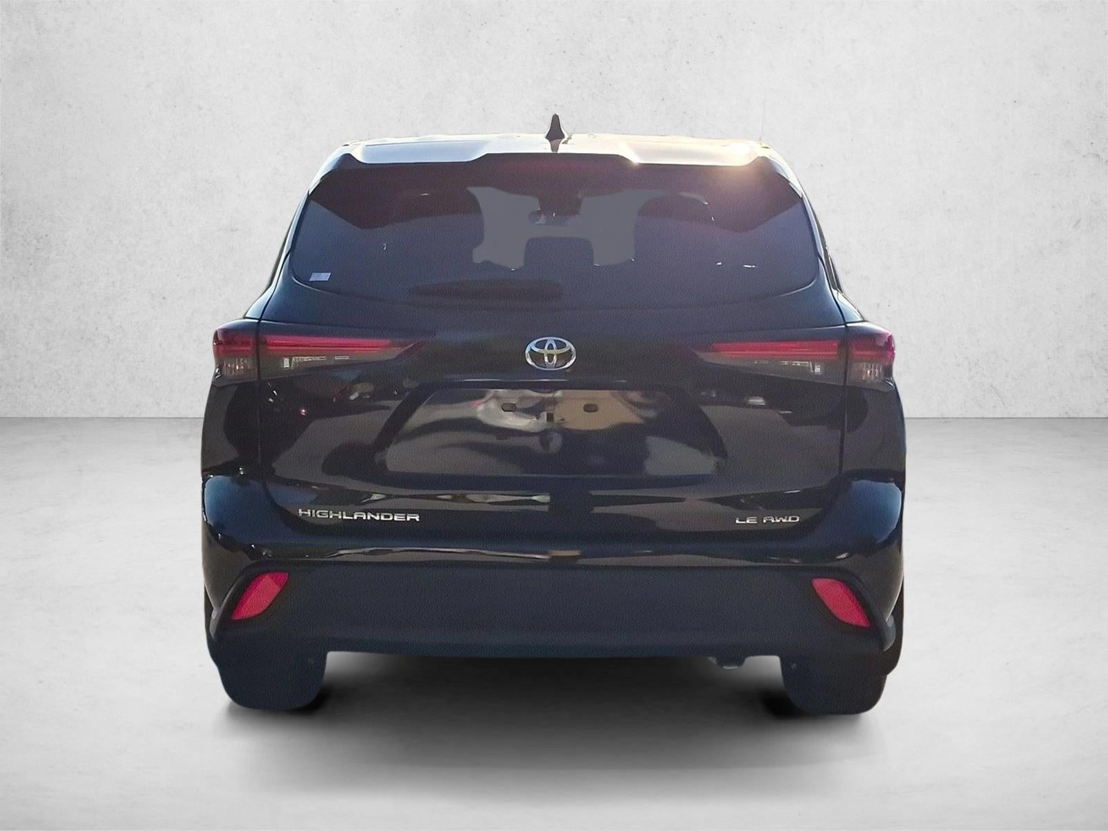 2024 Toyota Highlander LE AWD (Natl)