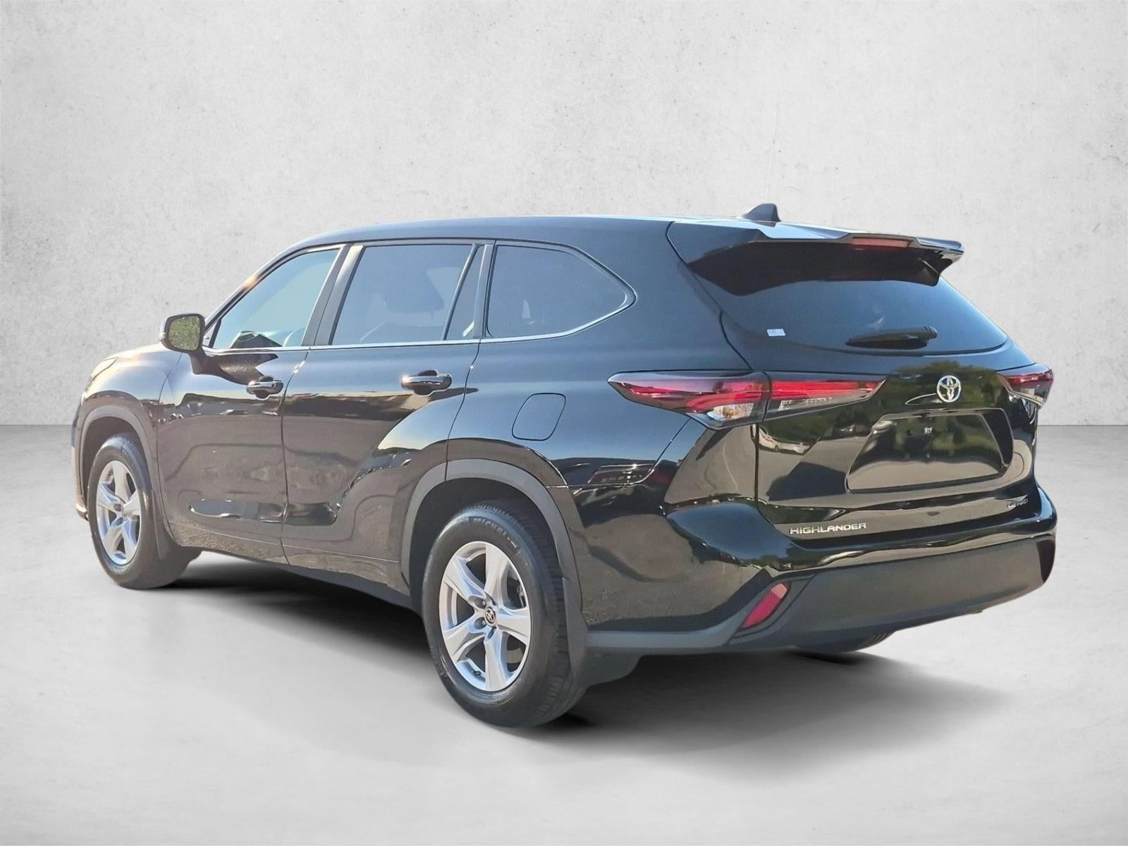 2024 Toyota Highlander LE AWD (Natl)