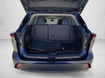 2025 Toyota Highlander XLE AWD (Natl)
