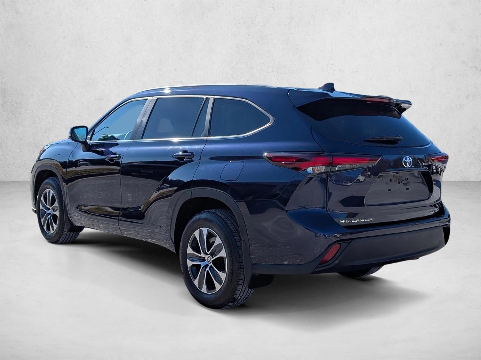 2025 Toyota Highlander XLE AWD (Natl)