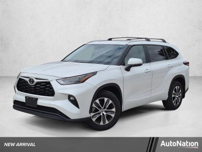 2025 Toyota Highlander XLE AWD (Natl)