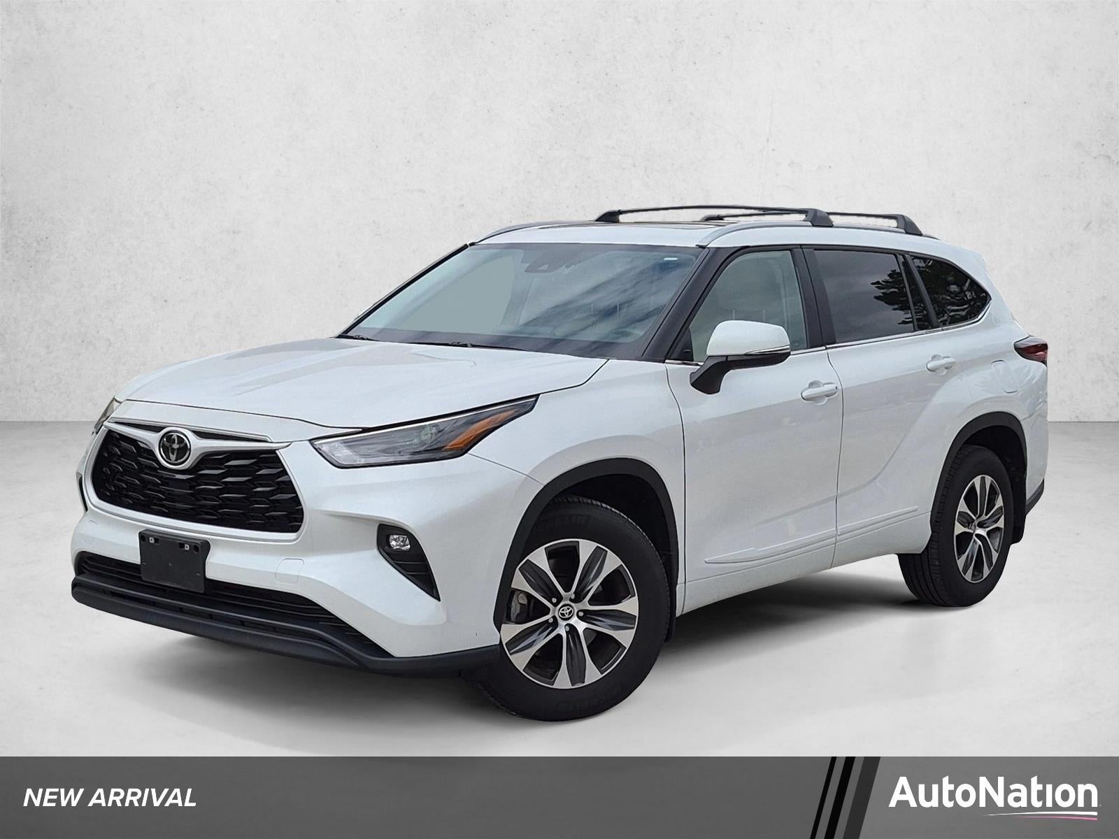 2025 Toyota Highlander XLE AWD (Natl)