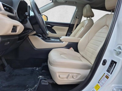 2025 Toyota Highlander XLE AWD (Natl)