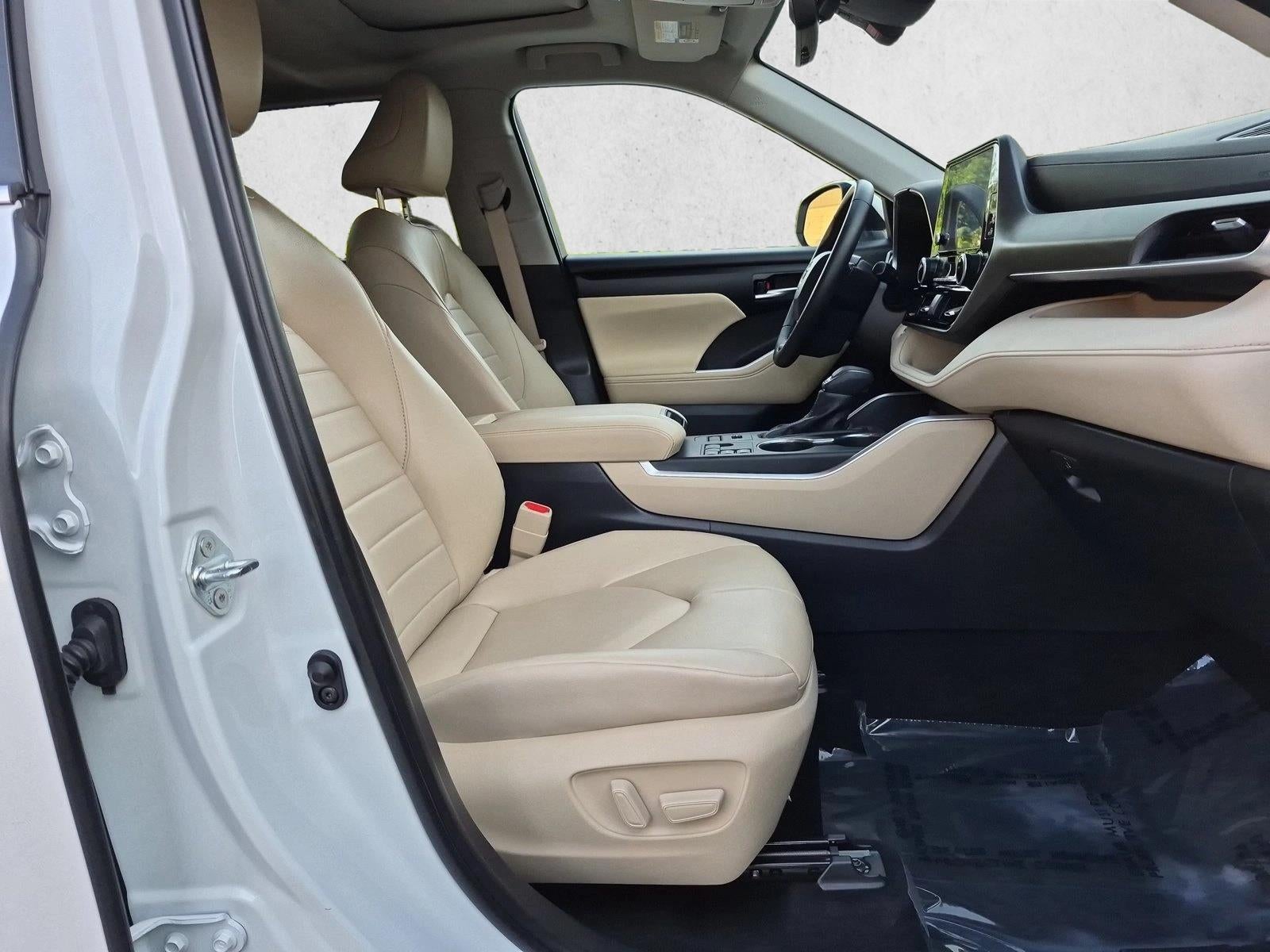 2025 Toyota Highlander XLE AWD (Natl)